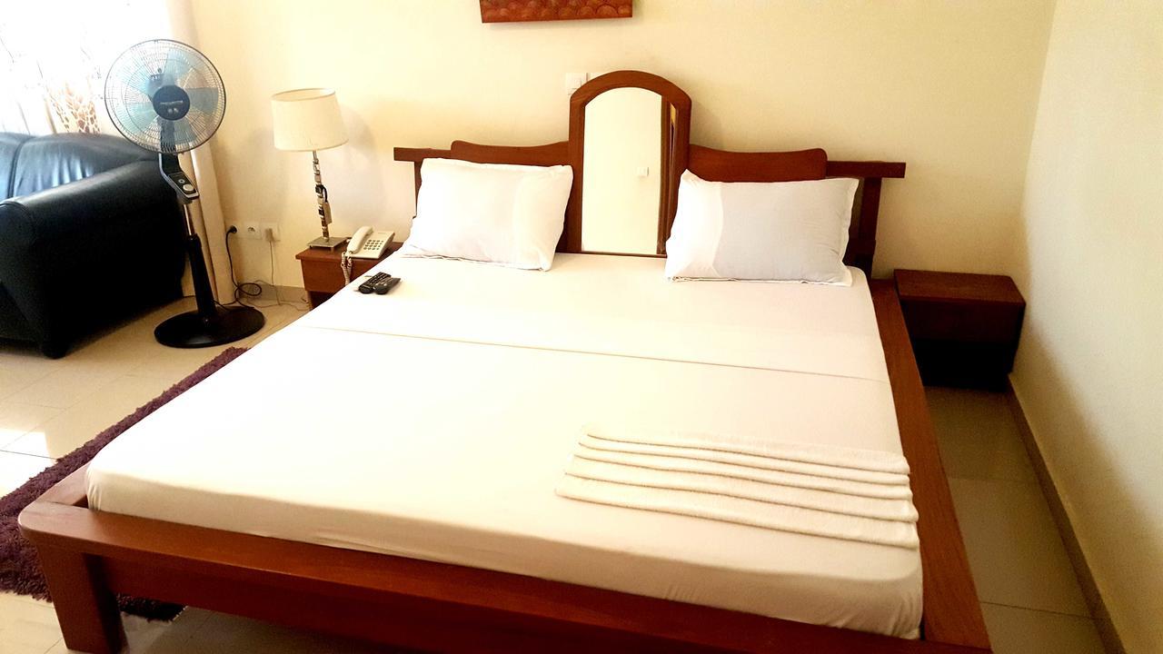 Hotels Residences Easy 科托努 外观 照片